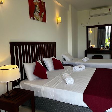 Kandy Hub Guest House ภายนอก รูปภาพ