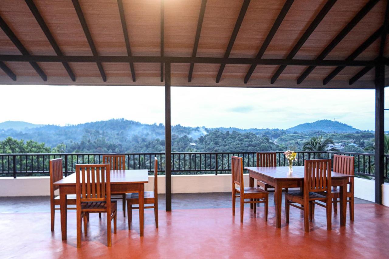 Kandy Hub Guest House ภายนอก รูปภาพ