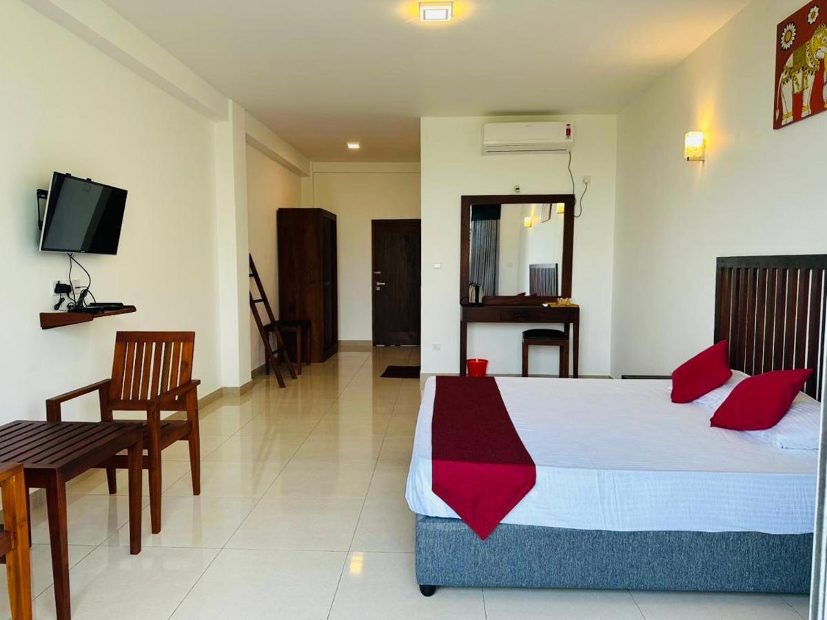 Kandy Hub Guest House ภายนอก รูปภาพ